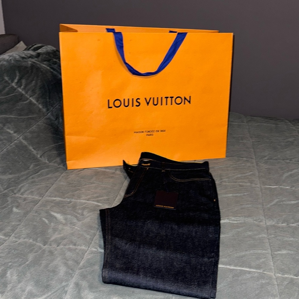 Men’s Authentic Louis Vuitton Jeans Size 38W x 45/46 L